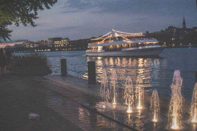 Party Yacht, Open Bar
