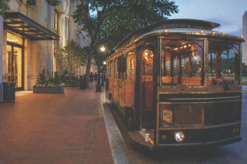 Moonlight Trolley, 2 Hours 30 Minutes